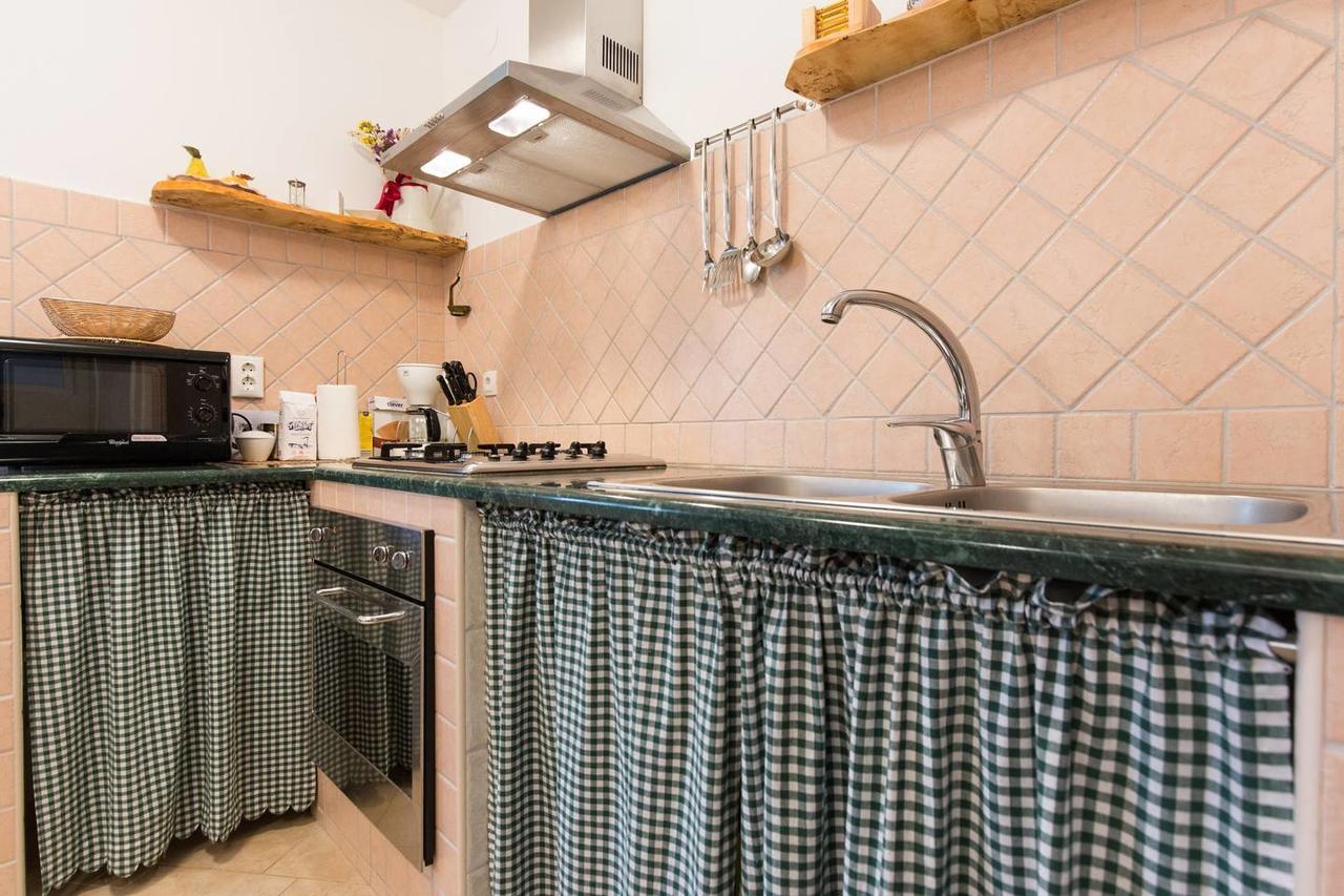 Apartmán Megi1 Vrbnik Exteriér fotografie